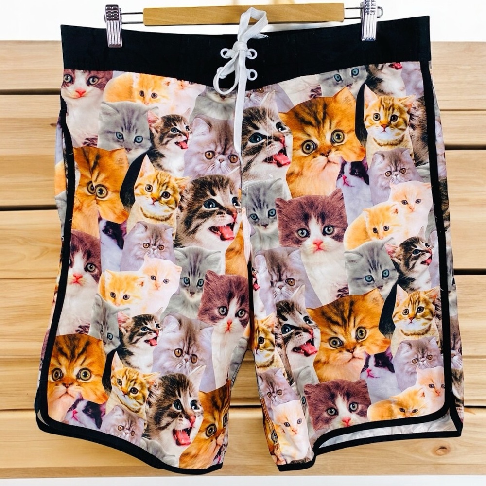 Bioworld Kitten Novelty Cat Print Hybrid Dad Board Shorts Swim Trunks White L